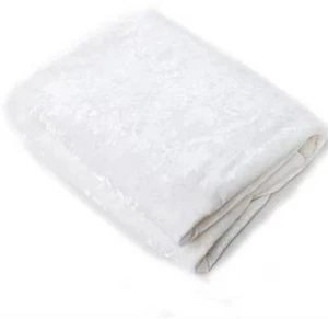 Dvojna plast bela odeja