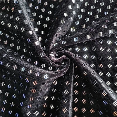 Sijoča tkanina za poročno obleko